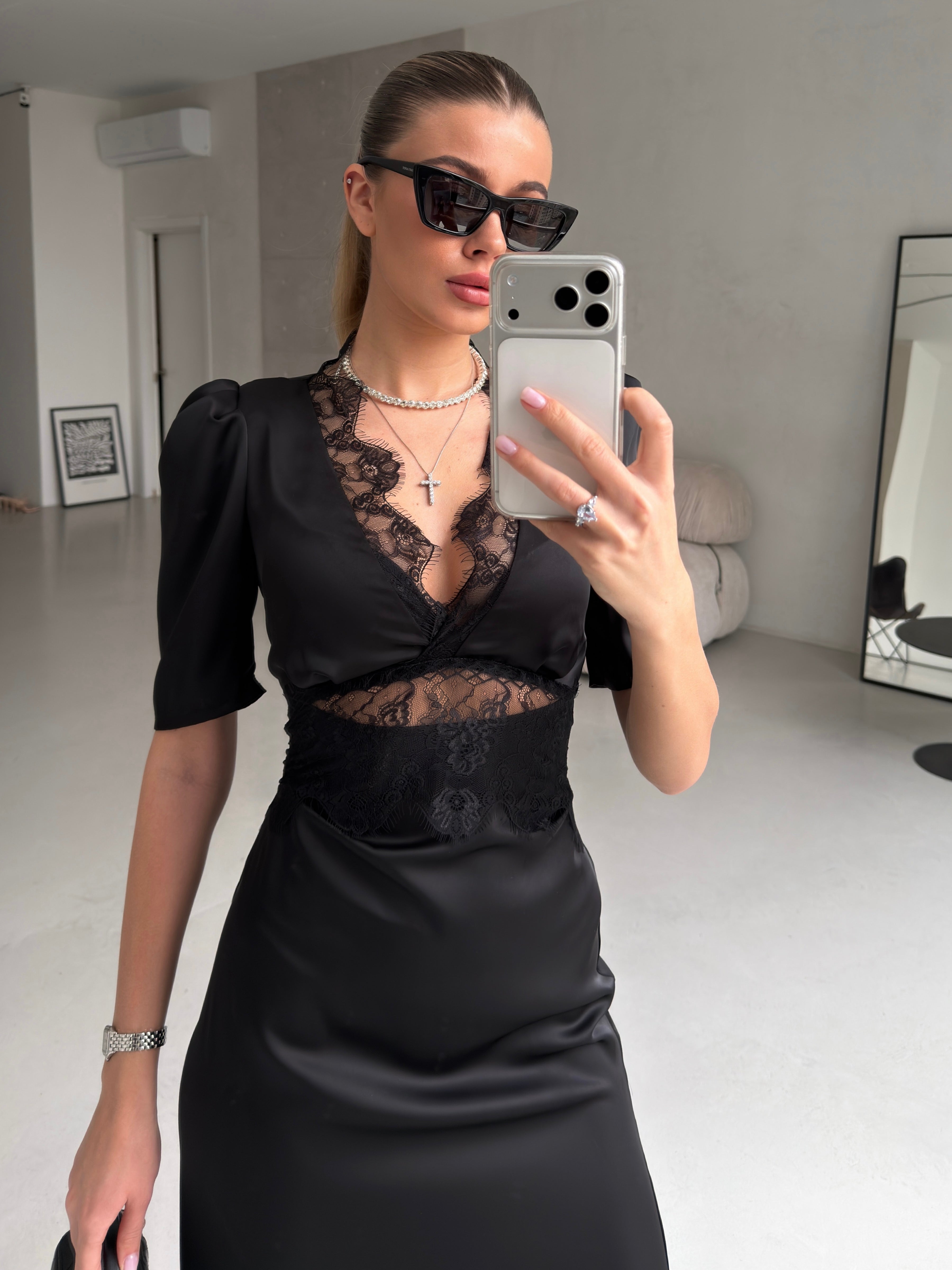 “Elizabeth” dress